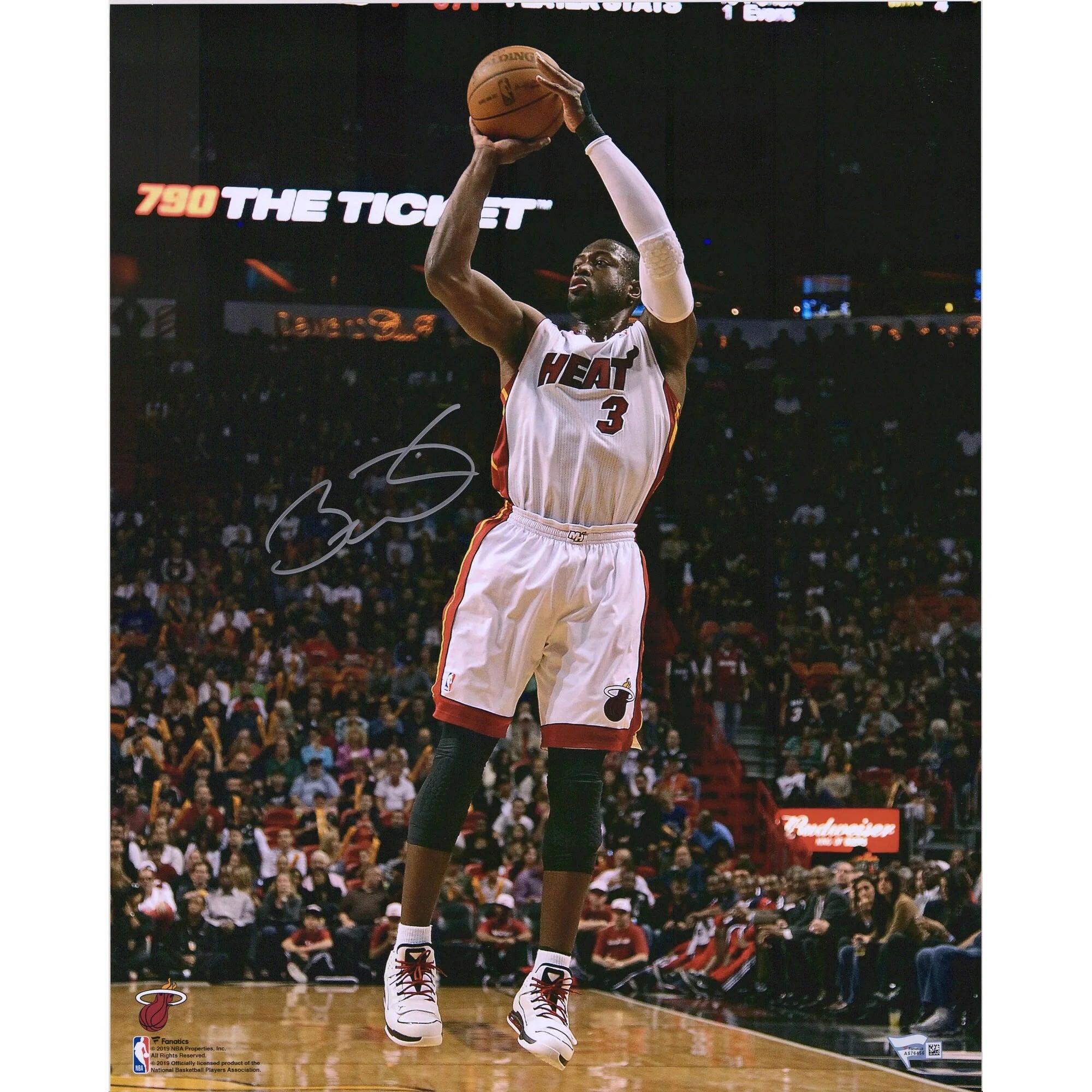 Dwyane Wade Miami Heat Autographed 16 x 20 Shooting in White Photograph - Fanatics Authentic Certified