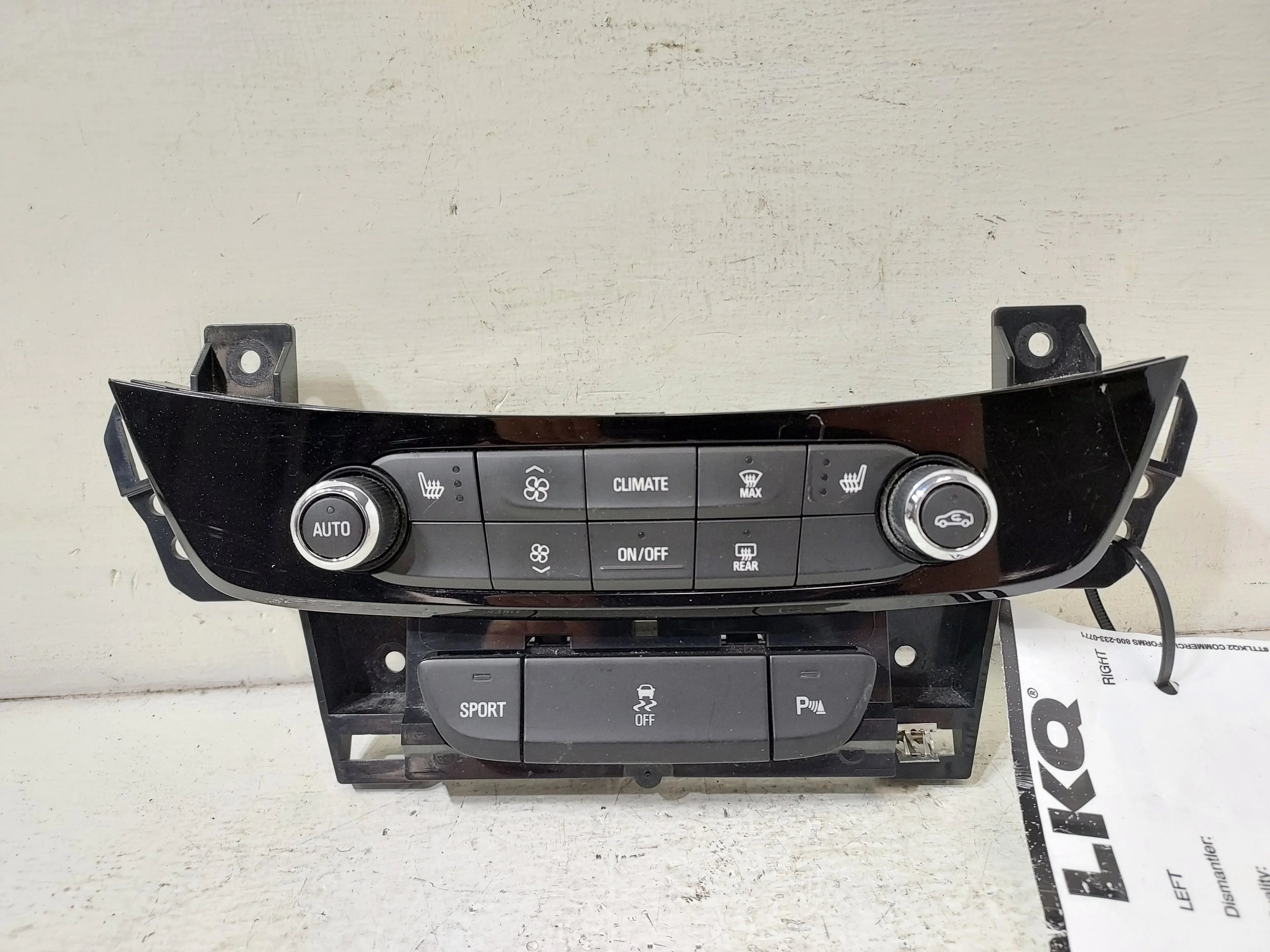 Pre-Owned 2017 Buick LaCrosse A/C Heat Temperature Control Unit OEM LKQ (Good)